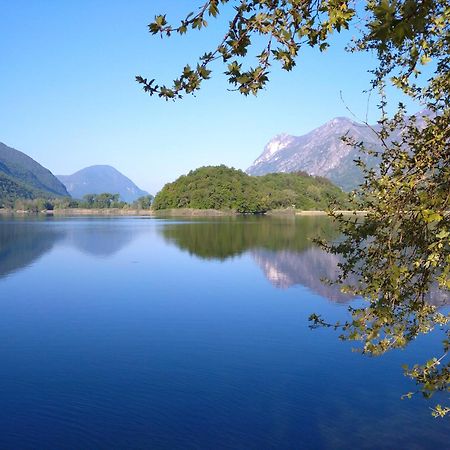 Villaggio Turistico Il Lago Dorato Carlazzo Kültér fotó